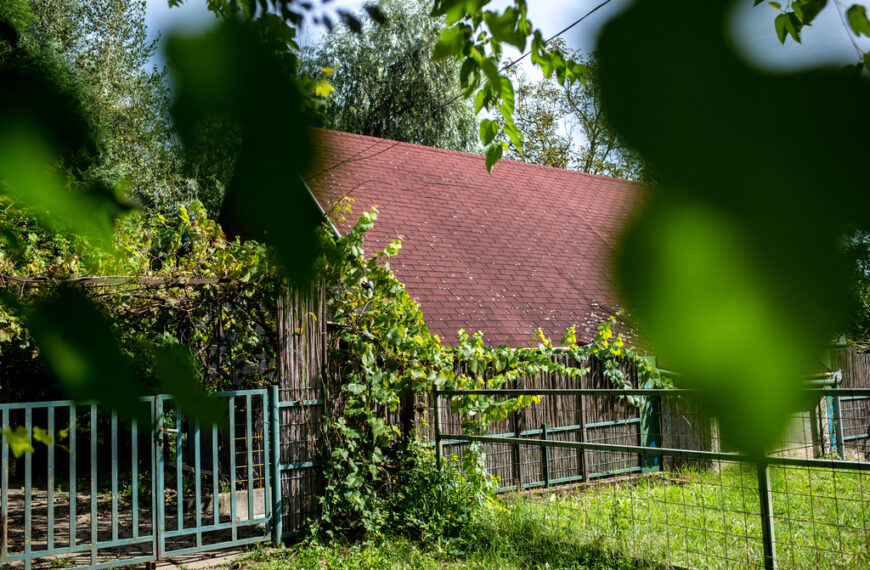 A nagyatádi idősek otthona a koronavírus-járvány idején. Fotó: Röhrig Dániel