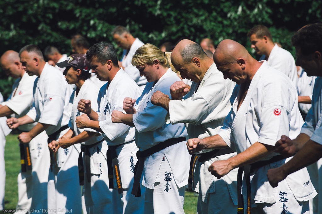 Fegyelem, összpontosítás, harmónia - mindezek elérését segíti a karate