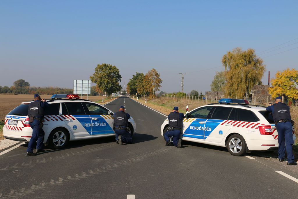 Az izgalmas gyakorlatban a közeli Lábod és Berzence települések is főszerepet kaptak - Fotó: Police.hu (11 / 2. kép)