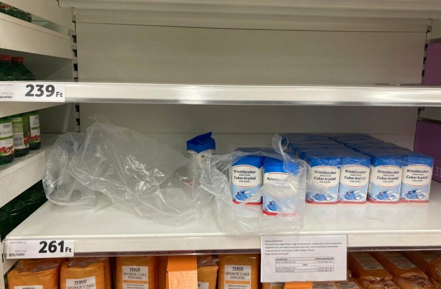 Üresek a polcok - olvasónk fotója