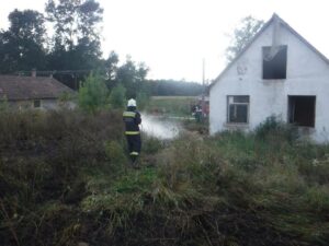 Házakat veszélyeztetett a tűz Lábodon