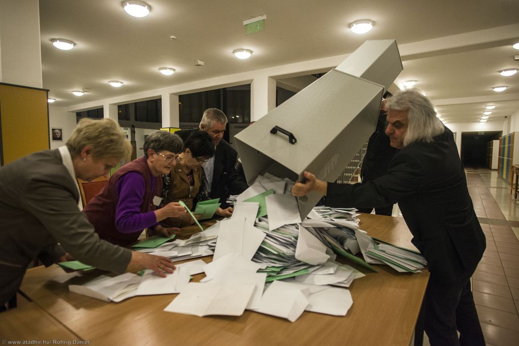 Urnabontás Nagyatádon - Választások 2018 (4 / 2. kép)