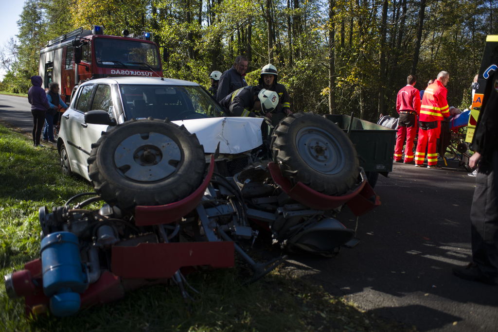 Egy autó elsodorta János bácsit, miközben a kerti traktorját vezette (8 / 2. kép)