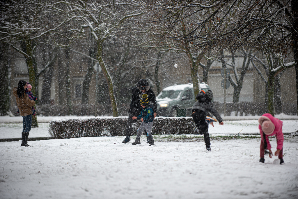 A havazás délutáni képei Nagyatádon. Fotók: Röhrig Dániel (7 / 1. kép)