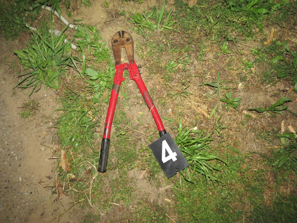 A célszerszámok egyike: hatékony eszköz egy lakat eltávolításához - Fotó: Police.hu (5 / 1. kép)