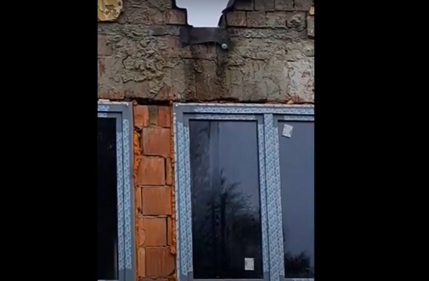 Nyílászárók az épületben és az udvaron