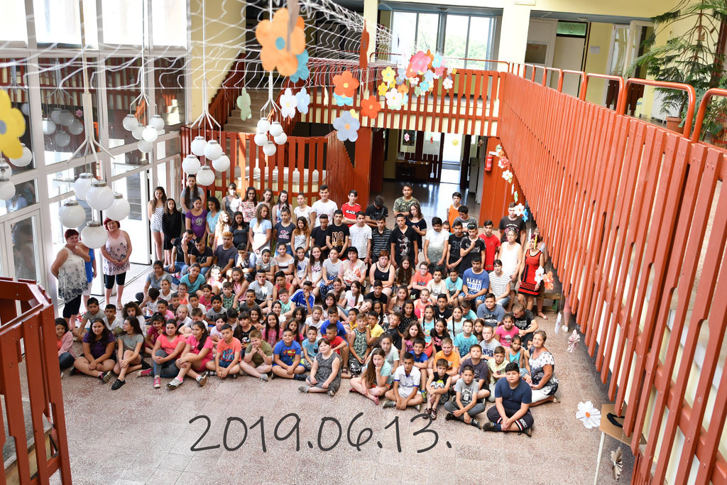 A babócsai iskola 2019 júniusában, a tanévzárás előtt és az alapkőletételkor (6 / 1. kép)