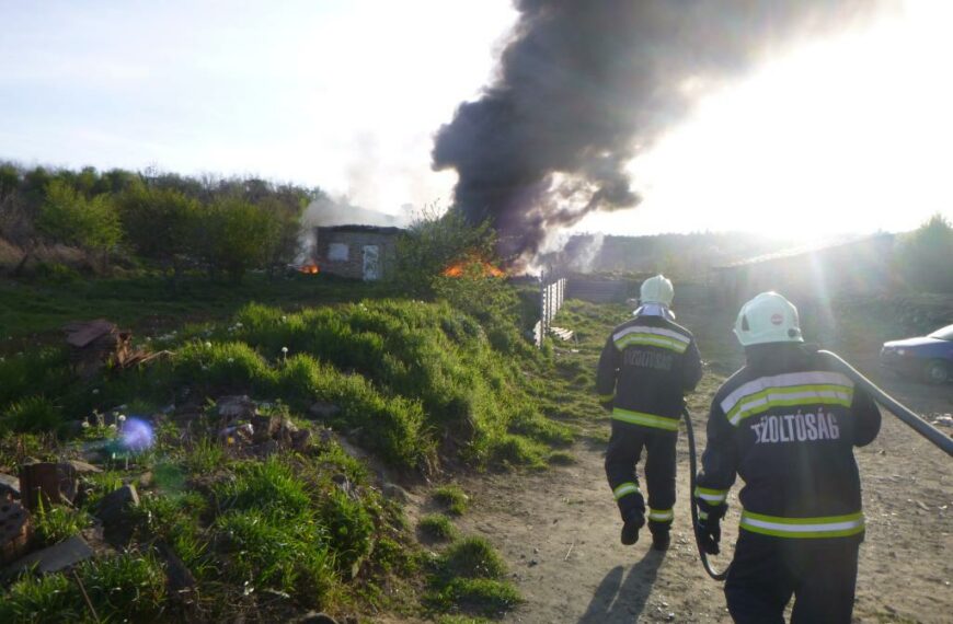 A háztartási hulladék égett Lábodon és Kaposváron is