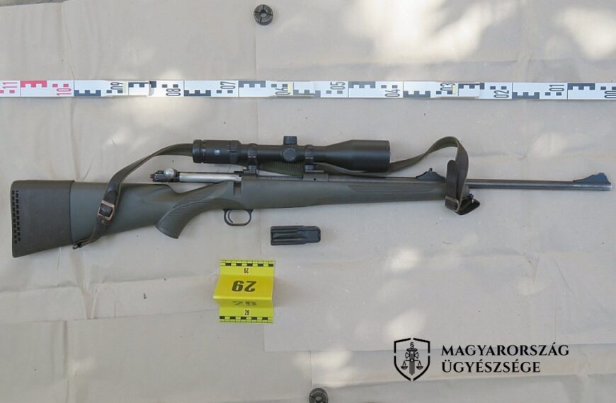 A felhasznált képet a nyomozó hatóság készítette az egyik lőfegyverről.