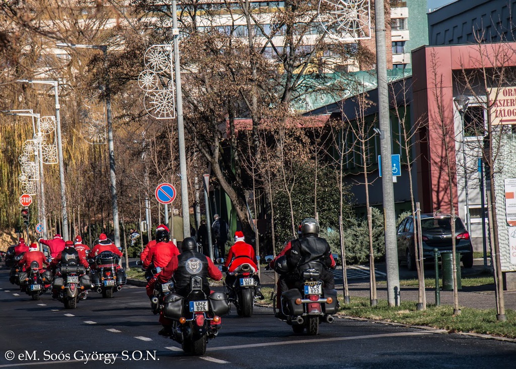 Motoros mikulások (10 / 10. kép)