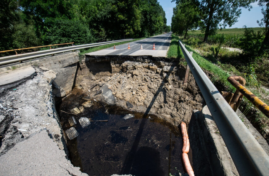 Viharkárok a 68-as út több szakaszán