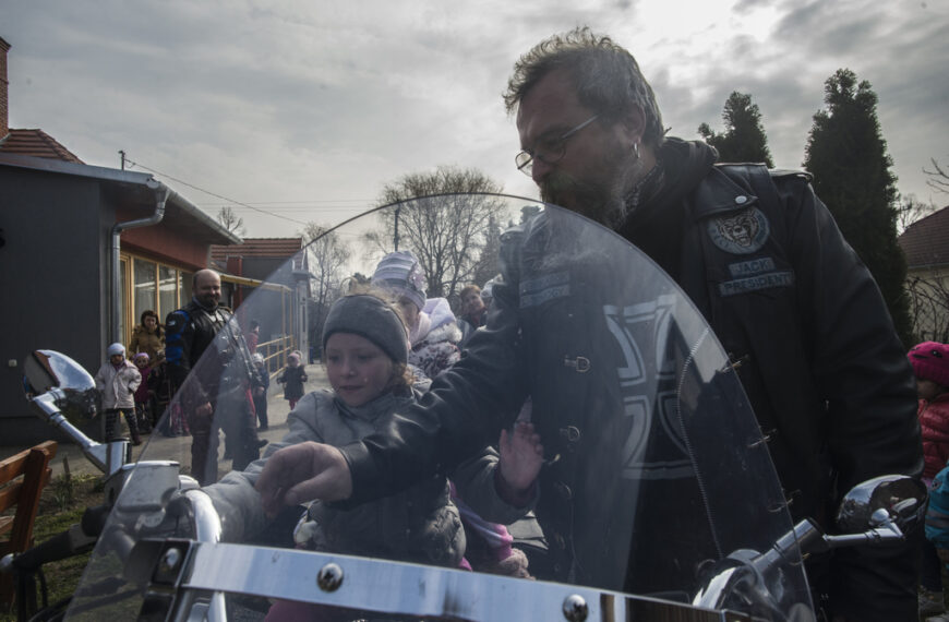 Mindenkinek jutott ajándék