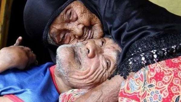 Az anya sosem szűnik meg anya maradni, még 101 évesen sem