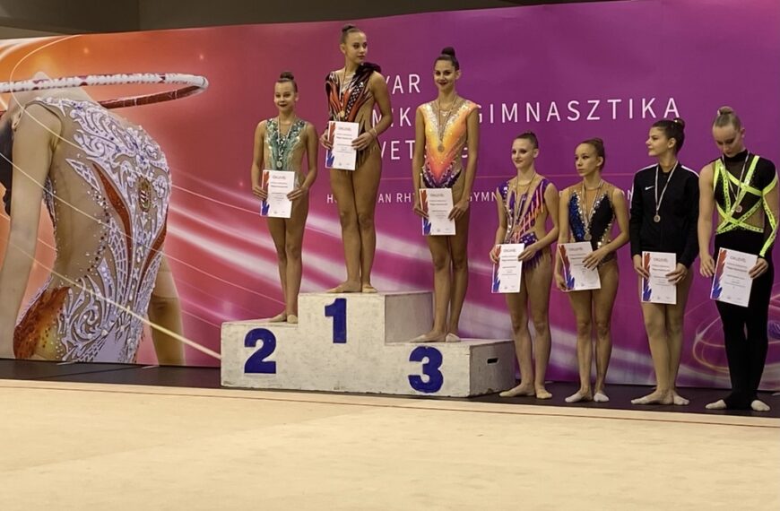 XXI. Pécs Kupa. A kép bal oldalán Vlasics Zorka