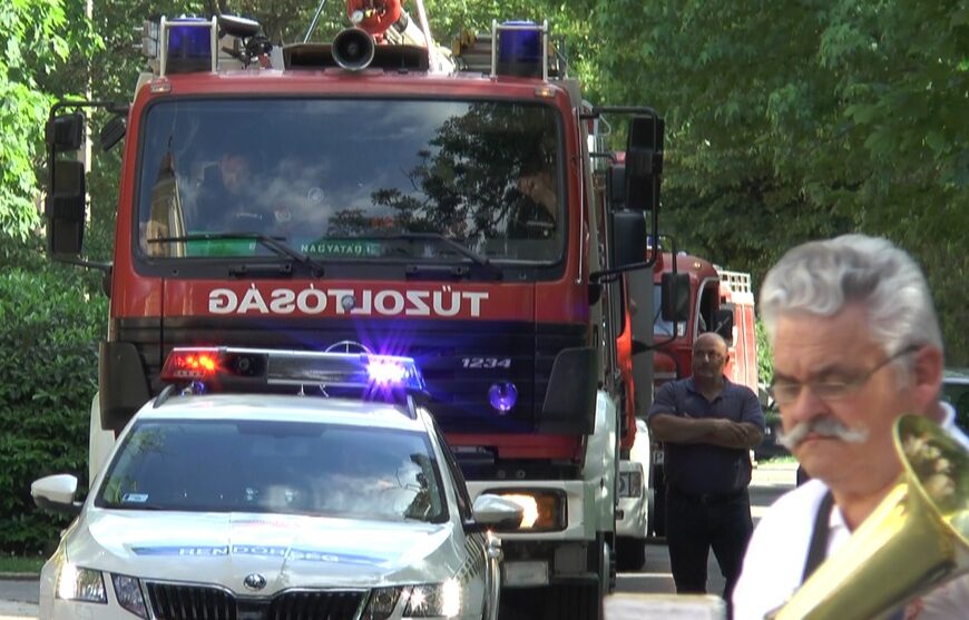 Már egész fiatalon kezdik a tűzoltók kiképzését