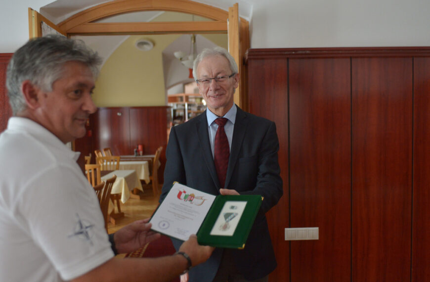 Átadták a miniszteri elismerést