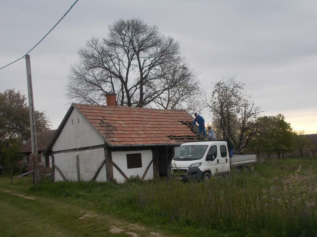 Már a pince egy részét lebontották