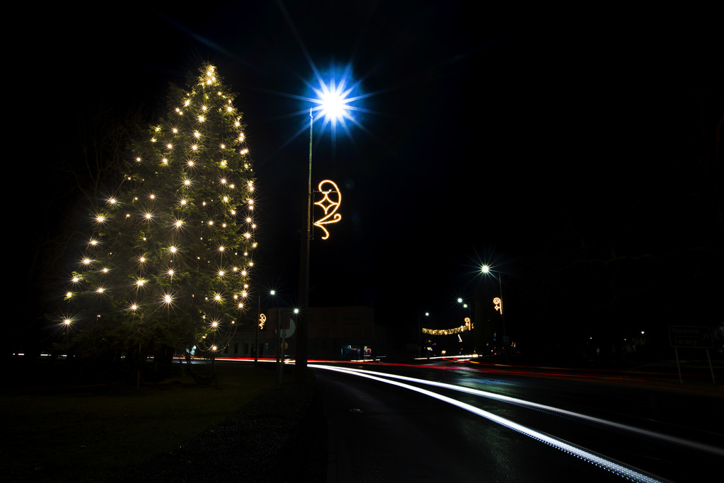 A város ünnepi fényei