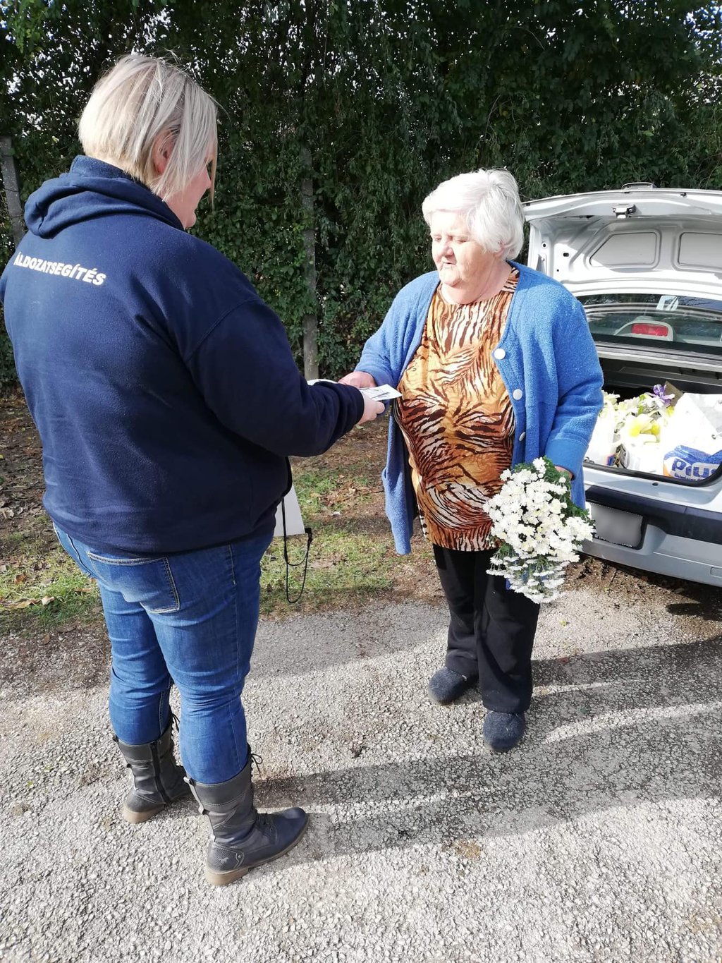 Rendőrség: óvatosan a kegyelet napjaiban! (5 / 4. kép)