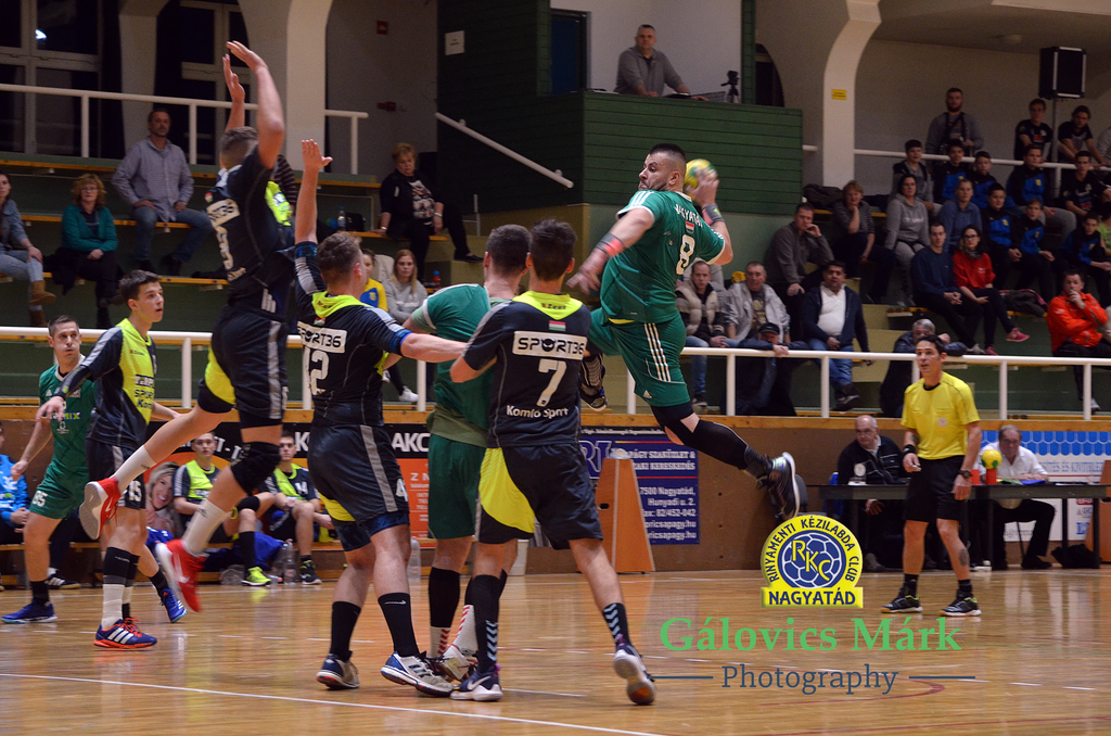 Kilencgólos sikert arattak a felnőtt férfiak hazai pályán