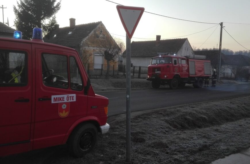 Két szerkocsi is kivounlt a helyszínre