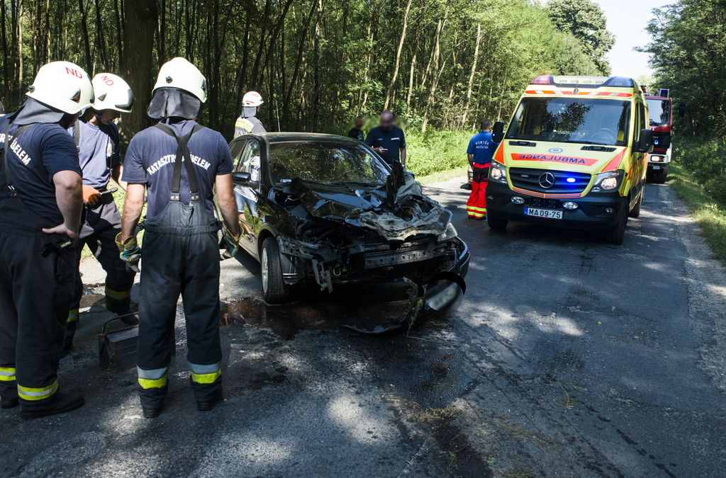 Felnyársalták az Opelt az eketárcsák (6 / 5. kép)