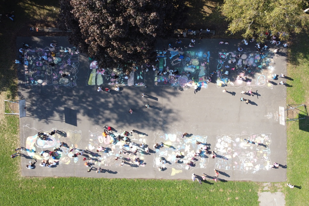 Aszfaltrajzkihívás az Árpád iskolában (23 / 5. kép)