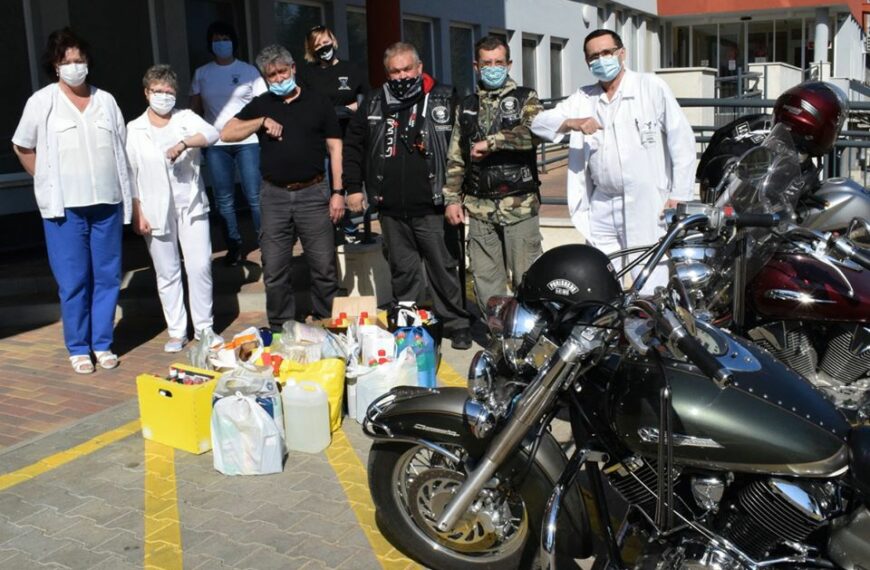 A közösségi oldalon hirdették meg a gyűjtést