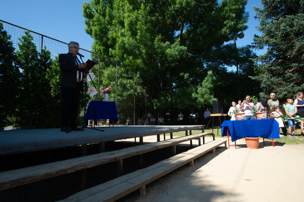 Ballagás az Árpád iskolában (18 / 7. kép)