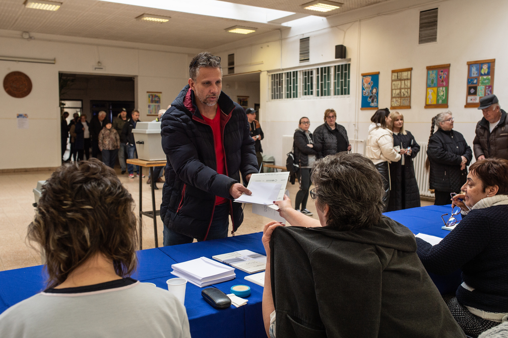 Nagy volt a sor az Árpád fejedelem iskolában (16 / 1. kép)