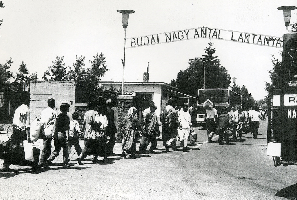 Néhány felvétel az előadás képei közül (10 / 7. kép)