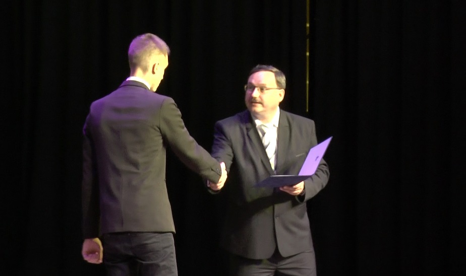 Mészáros Zoltán, a nagyatádi szakképző iskola tanára évek óta kitartó munkával avatja be a diákokat a szakács szakma rejtelmeibe (9 / 7. kép)