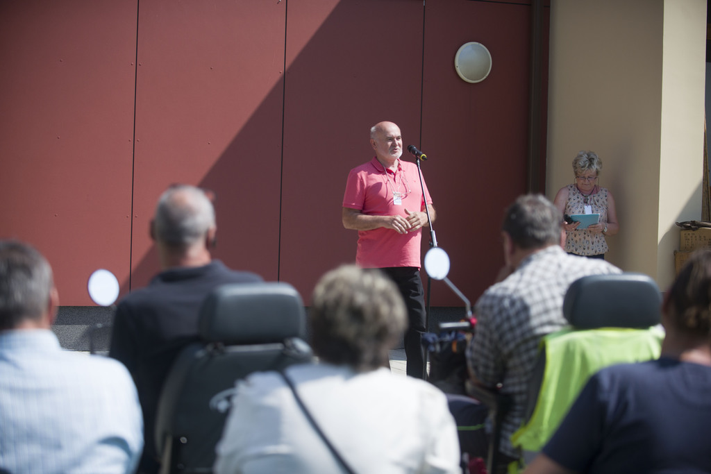 A rendezvényen köszöntőt mondott Dr. Hegedűs Lajos, a Mozgáskorlátozottak Egyesületeinek Országos Szövetségének elnöke is