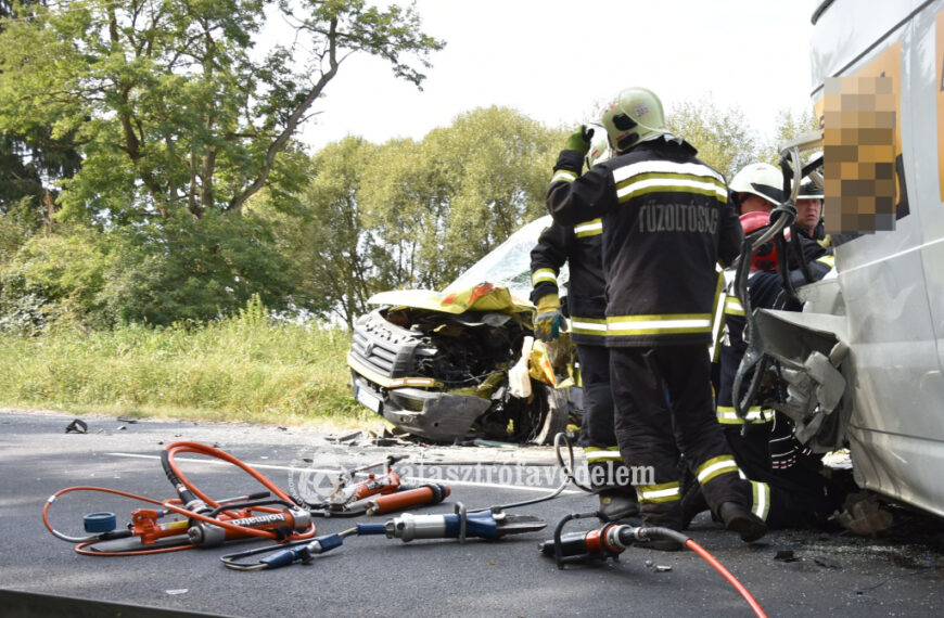 Súlyos balesetet szenvedett a nagyatádi mentő