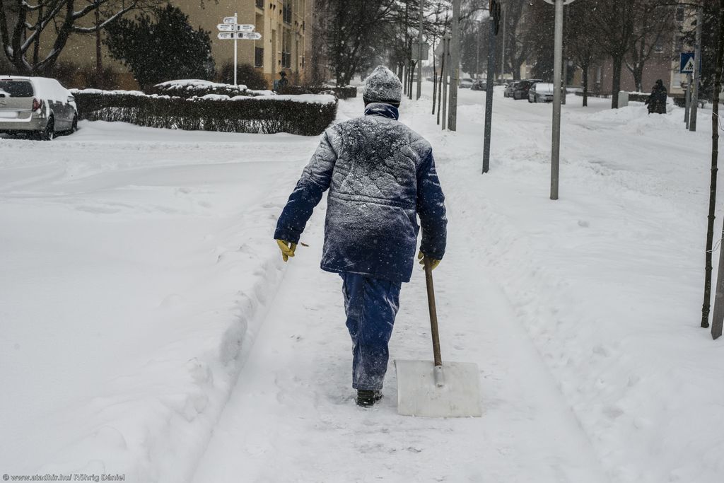 Havazni nem fog, de az erős szél hóátfúvásokat okozhat továbbra is (8 / 8. kép)