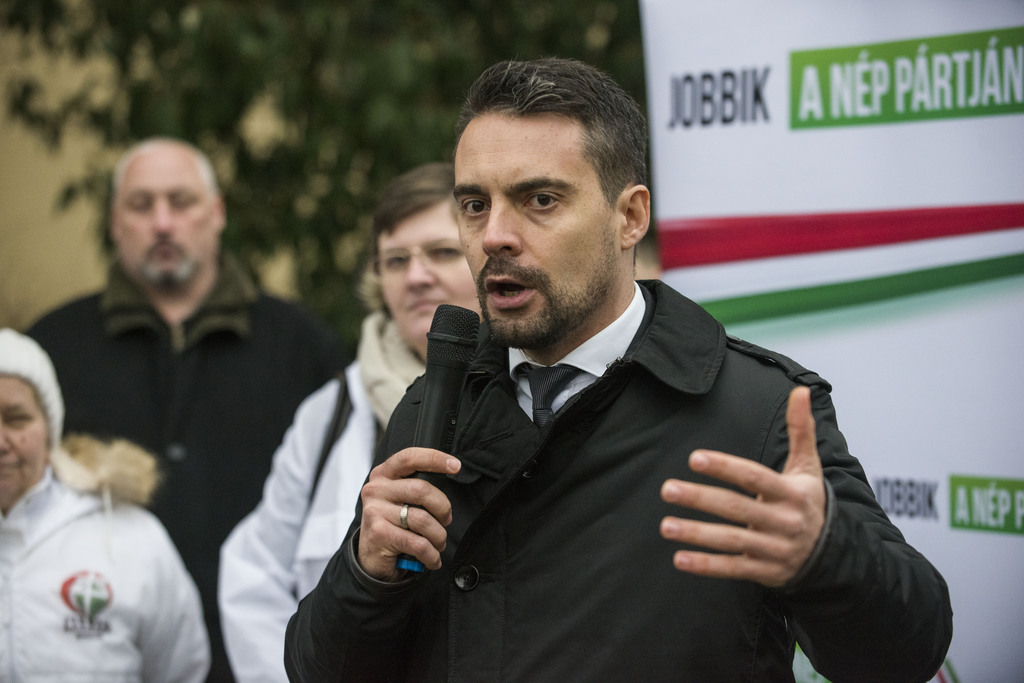 A Jobbik miniszterelnök-jelöltjének nagyatádi látogatása (16 / 10. kép)