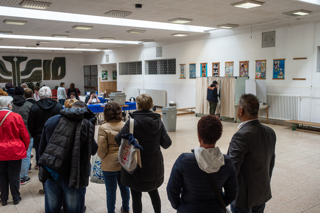 Nagy volt a sor az Árpád fejedelem iskolában (16 / 9. kép)