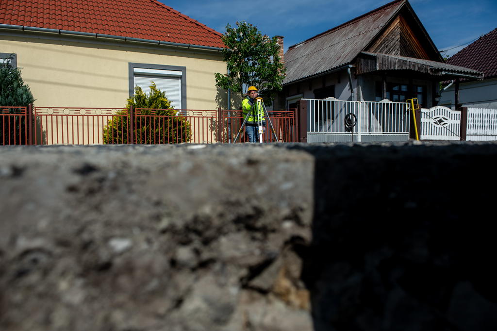 Az ady köz és a József Attila utca között zajlik a felújítás (14 / 10. kép)