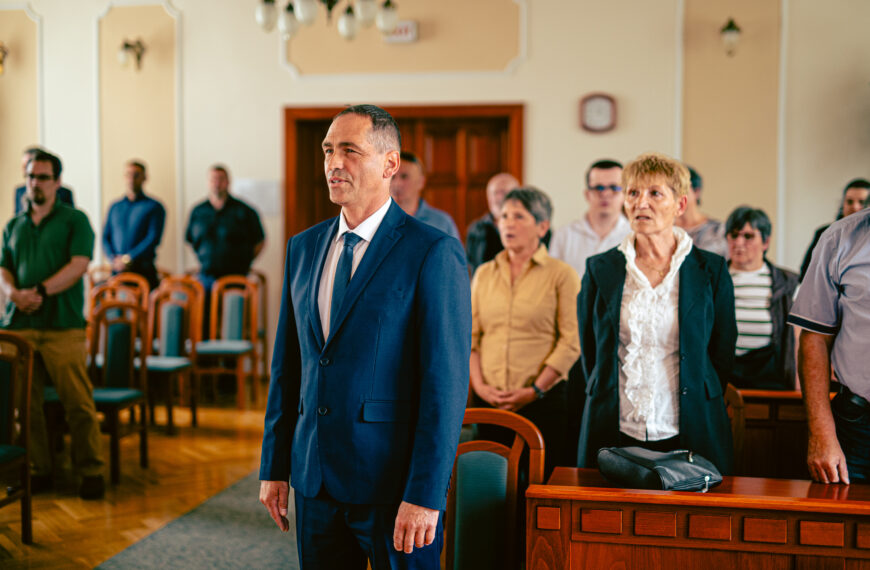 Benke József, választókerületünk megválasztott képviselője átvette a megbízólevelét