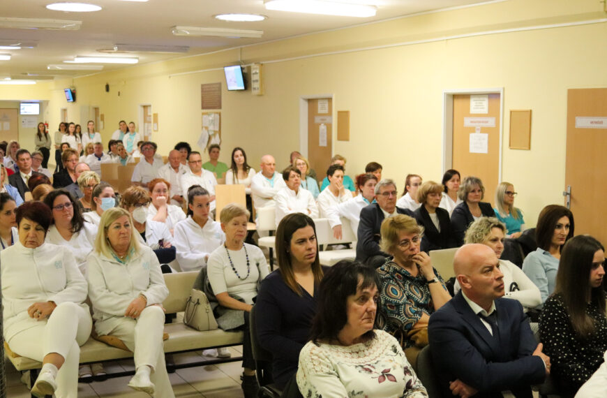 Az ápolók napja alkalmából adtak át főigazgatói dicséreteket a Nagyatádi Kórházban