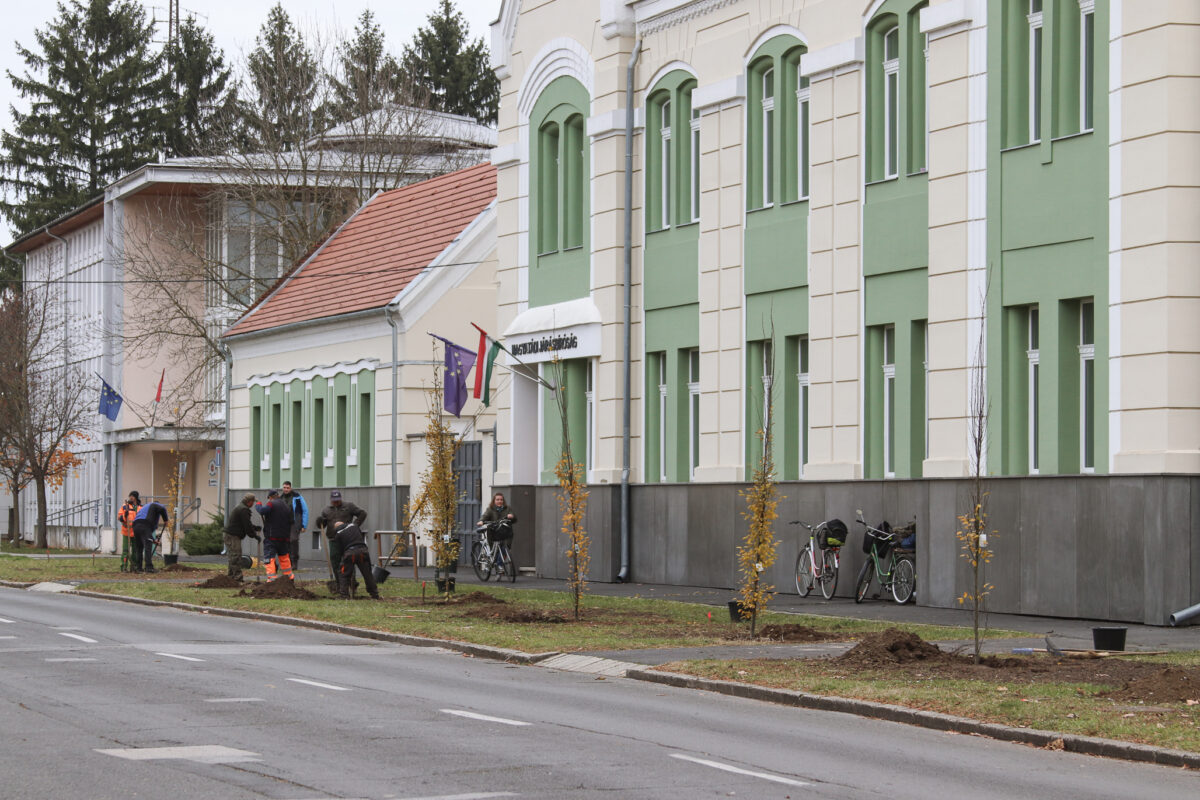 14 F t ltetnek A Zr nyi Utca Elej n At dh r 14-f-t-ltetnek-a-zr-nyi-utca-elej-n-at-dh-r