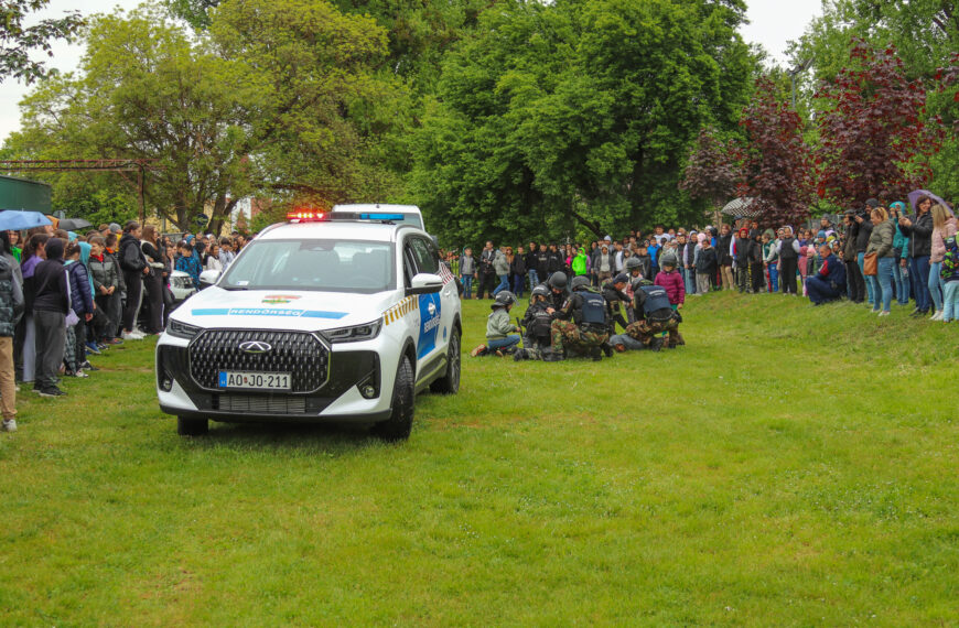 Több száz gyerek vett részt a somogyi rendőrnapon Nagyatádon